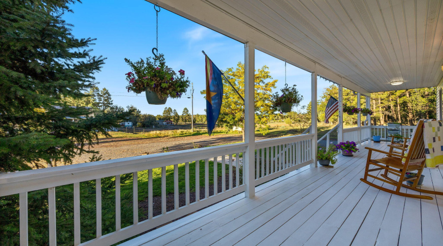 Front covered deck