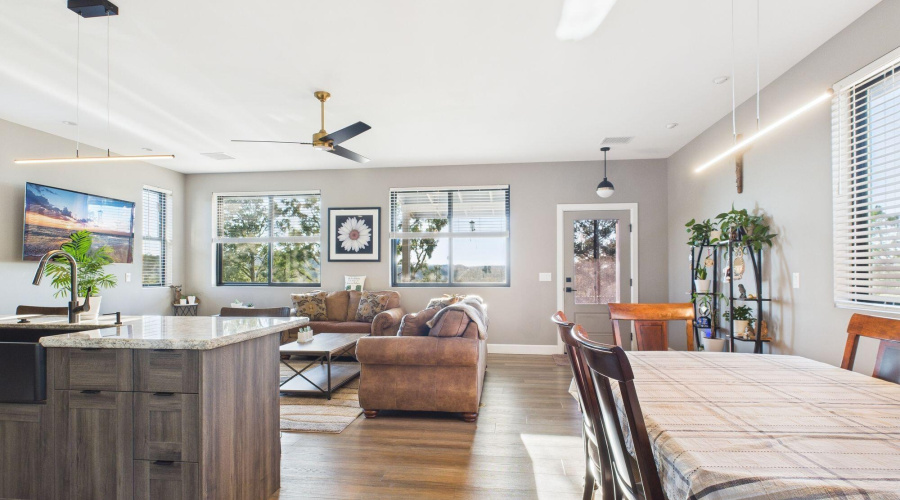 6-web-or-mls-CAM03379G0-PR0153-STILL006