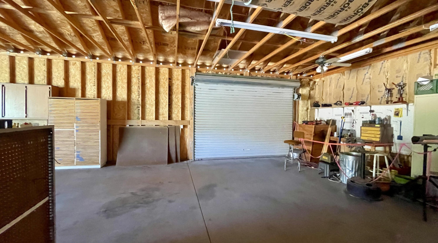1500 sq ft Garage