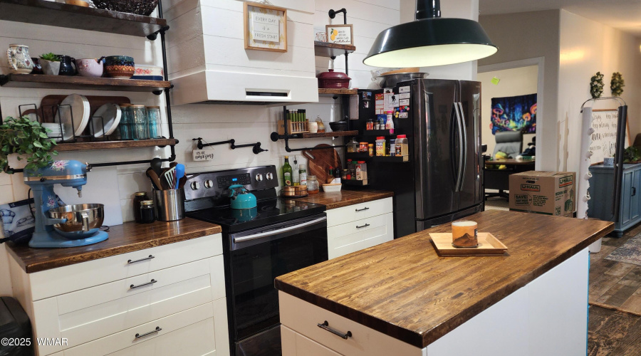 TRACEE REYNOLDS (57)