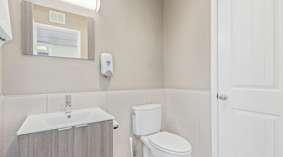 8545 N Black Canyon Highway-Phoenix, AZ