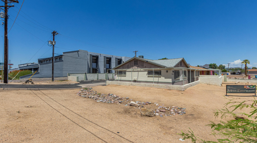 8545 N Black Canyon Highway-Phoenix, AZ