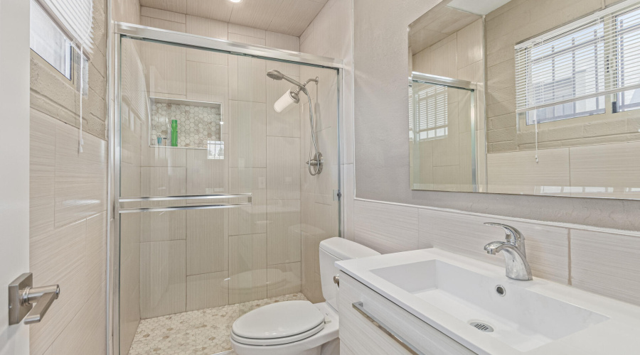 8545 N Black Canyon Highway-Phoenix, AZ