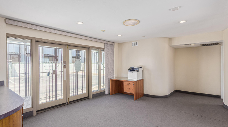 8545 N Black Canyon Highway-Phoenix, AZ