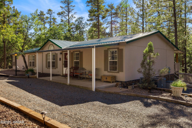 4852 Cub Lake Road, Show Low, Arizona 85901, Bedrooms, ,Bathrooms,Residential,For Sale,Cub Lake,258235