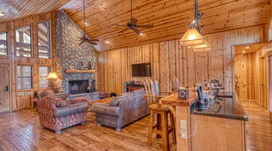 PAX_4866_AuroraHDR2019-edit