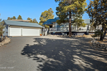 2226 Fairway Drive, Overgaard, Arizona 85933, Bedrooms, ,Bathrooms,Residential,For Sale,Fairway,254234