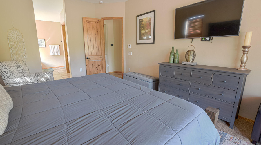 Lower Level Owners Suite