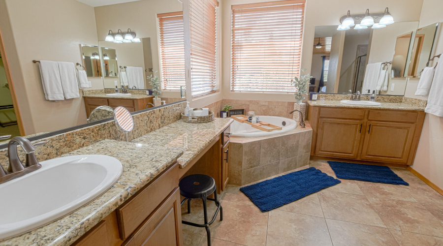 Upstairs Owners Bath