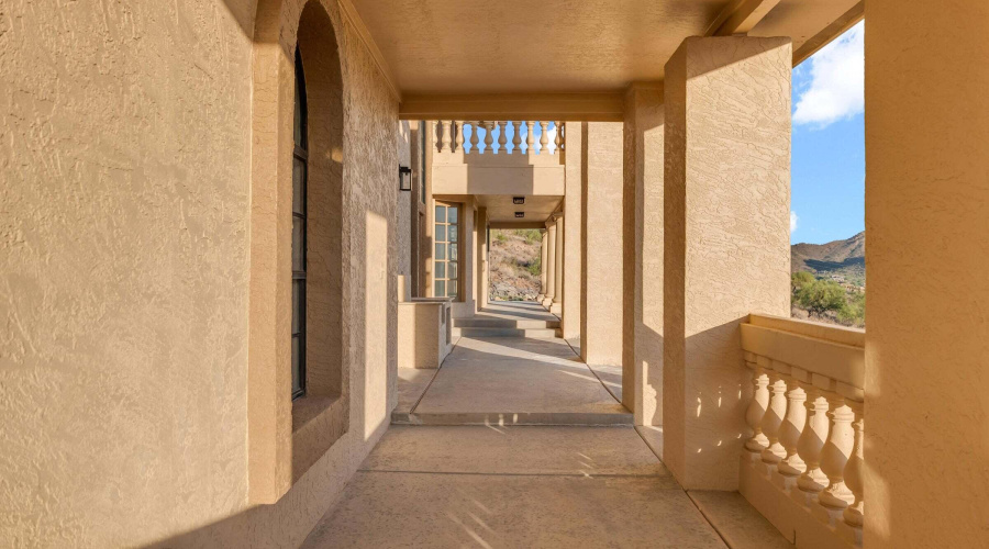 20251004032145768994000000-o