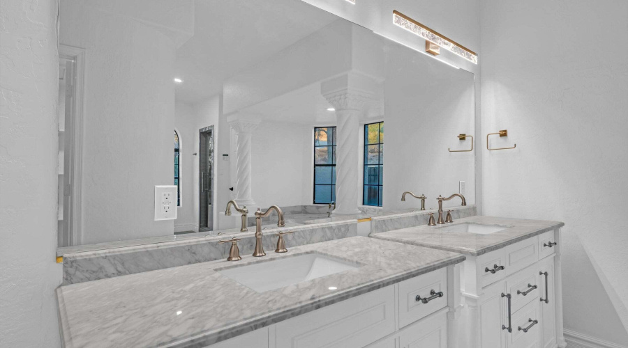 Primary Bath-Vanity