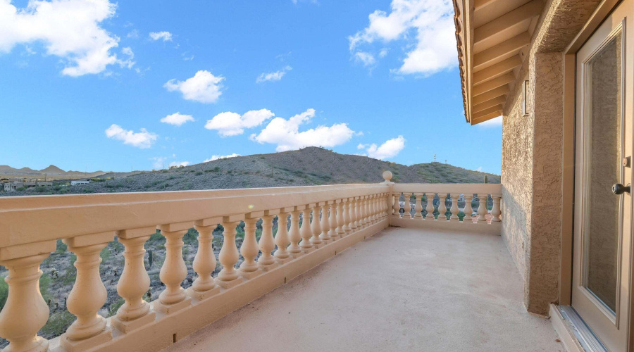 3rd bedroom balcony