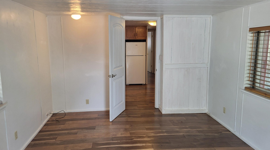 80 1st Bdrm lkg back