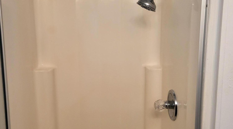 175 xtr Bthrm Shower