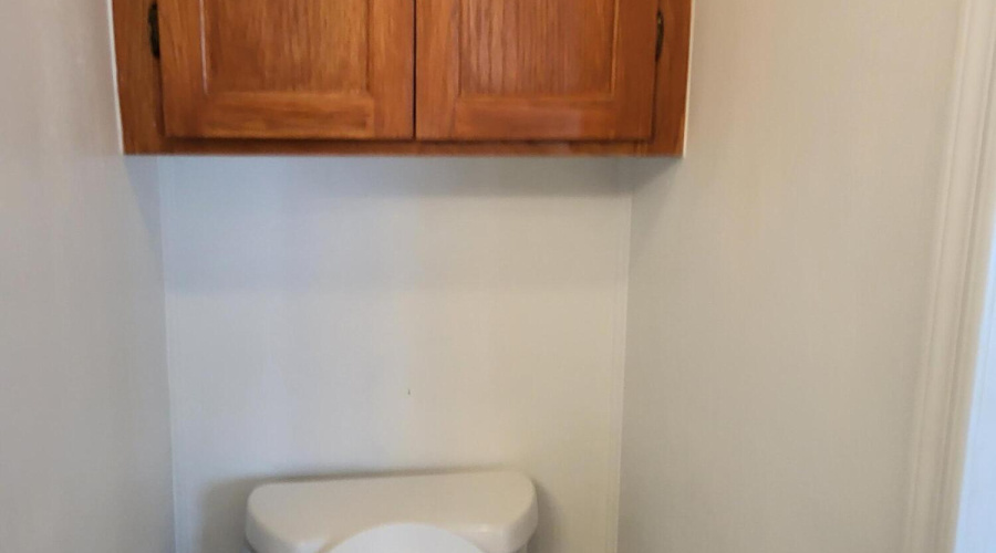 180 xtr Bthrm toilet