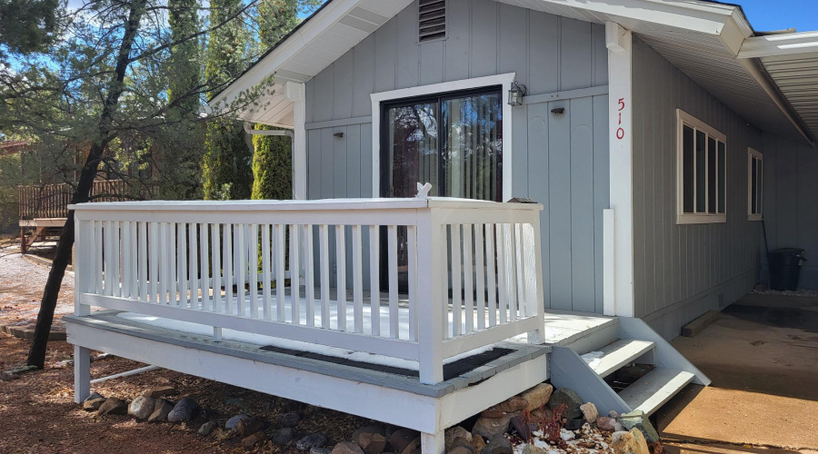 6 Front House Deck on Left