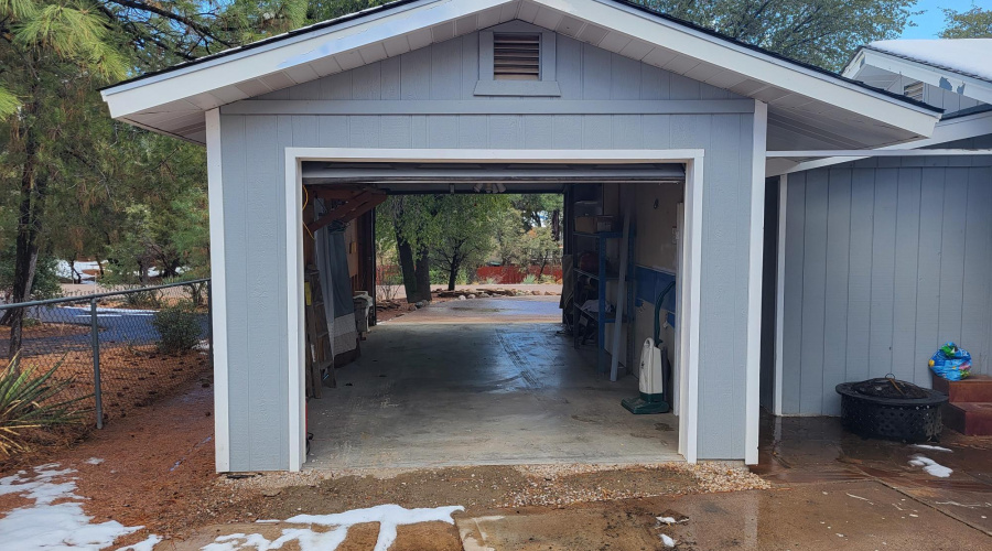 267 Garage fm back both Dr open