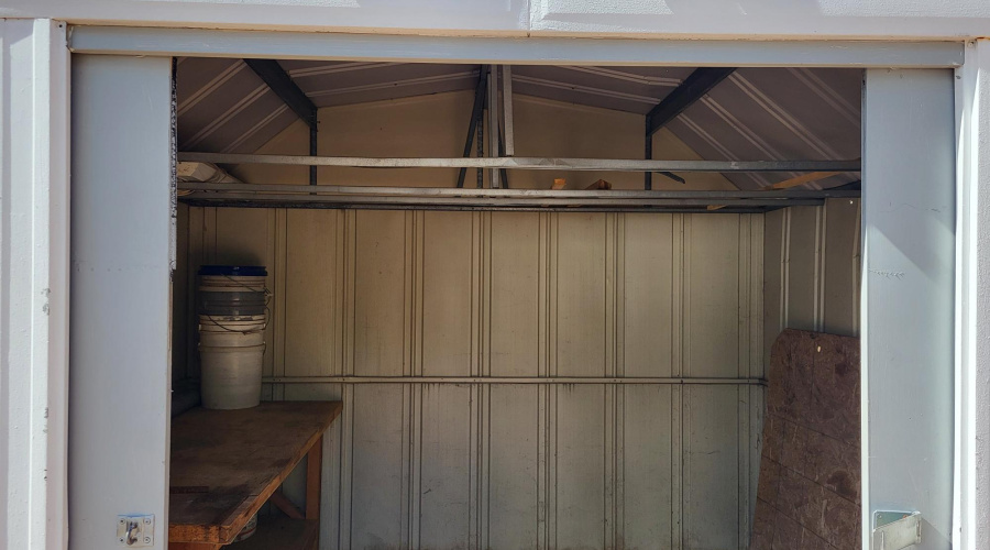 307 Sm Metal Bld door open