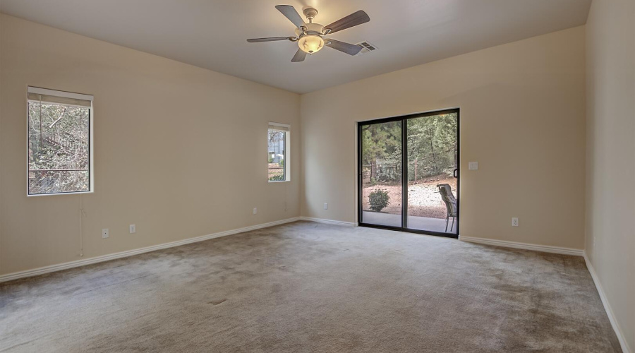 Master bedroom & patio