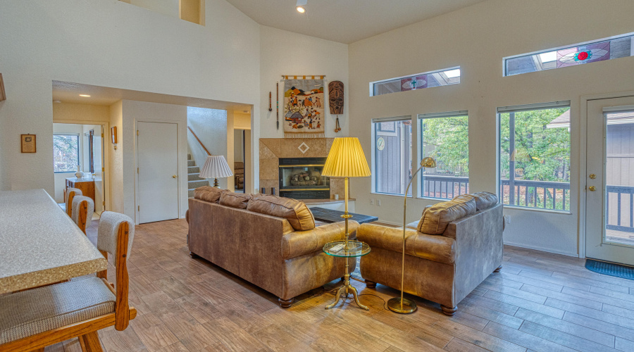 PAX_6828_AuroraHDR2019-edit