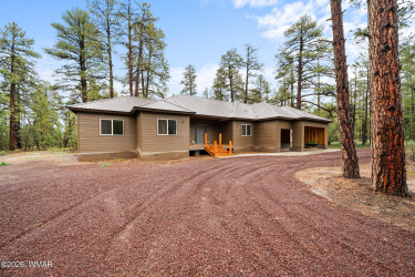 4240 Hilltop Drive, Lakeside, Arizona 85929, Bedrooms, ,Bathrooms,Residential,For Sale,Hilltop,258333