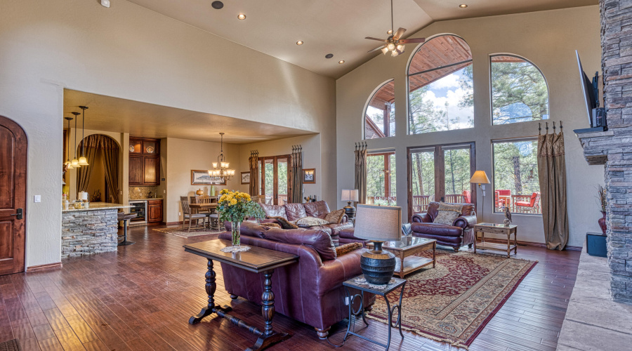 PAX_7245_AuroraHDR2019-edit