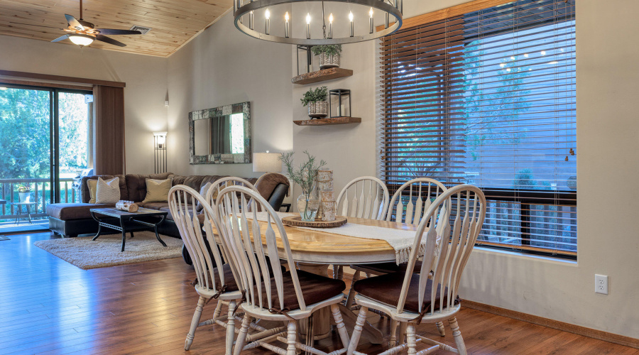 017_photo17_2831_villa_loop_sl_chuck_111