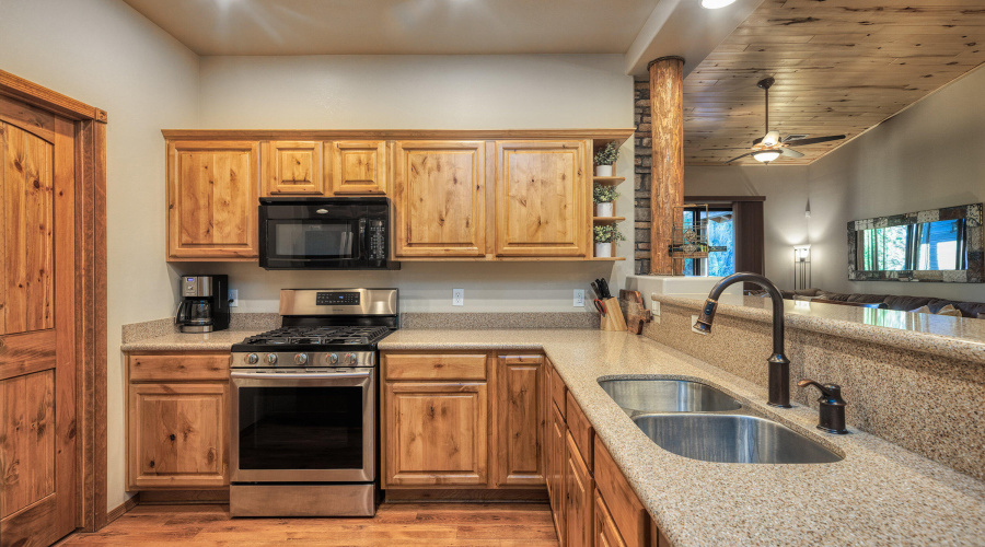 018_photo19_2831_villa_loop_sl_chuck_199