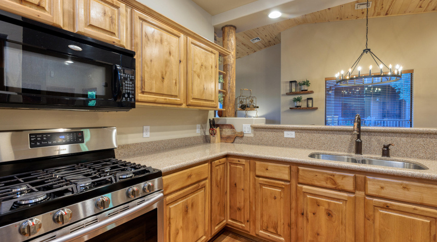 022_photo22_2831_villa_loop_sl_chuck_126