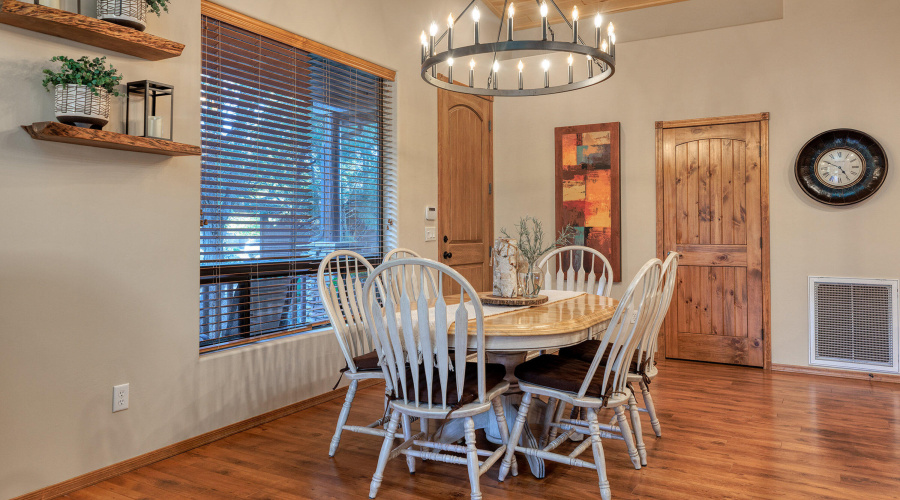 016_photo16_2831_villa_loop_sl_chuck_272