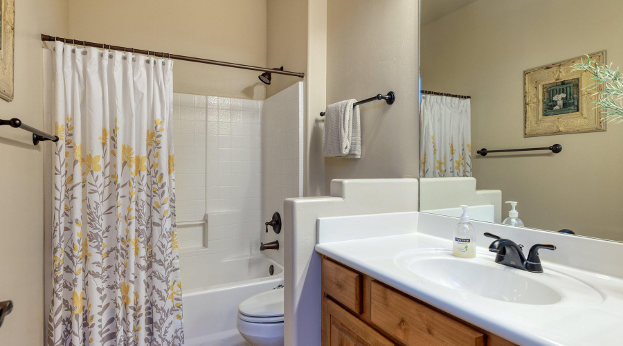 027_photo27_2831_villa_loop_sl_chuck_615