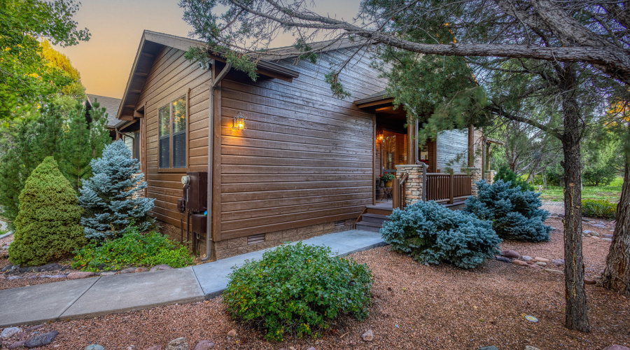 009_photo9_2831_villa_loop_sl_chuck_255