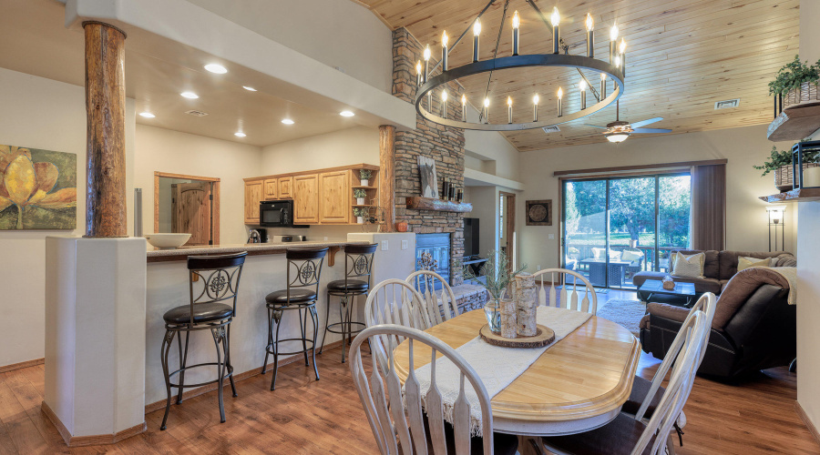 012_photo12_2831_villa_loop_sl_chuck_464