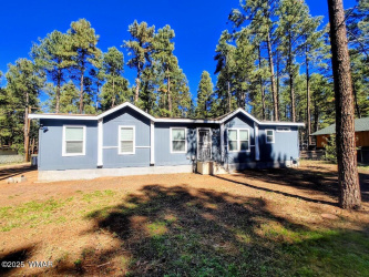 1346 Sharon Drive, Pinetop, Arizona 85935, Bedrooms, ,Bathrooms,Residential,For Sale,Sharon,258363
