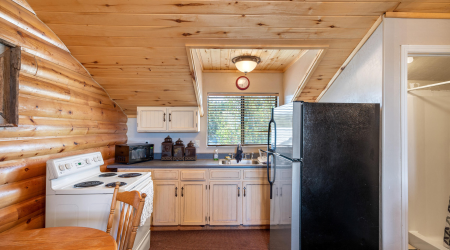 Apartment Kitchenette