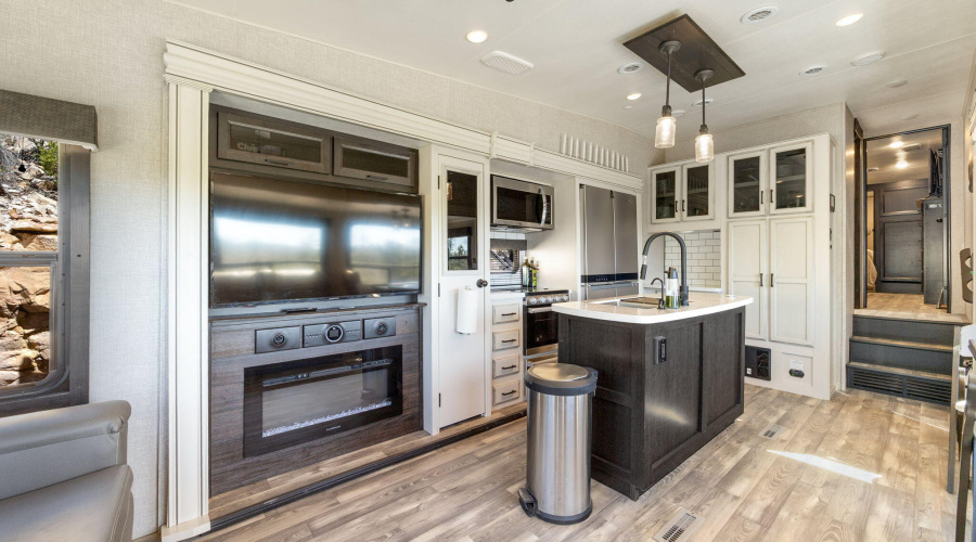 1740EskimoLn-HeberOvergaard-AZ-7