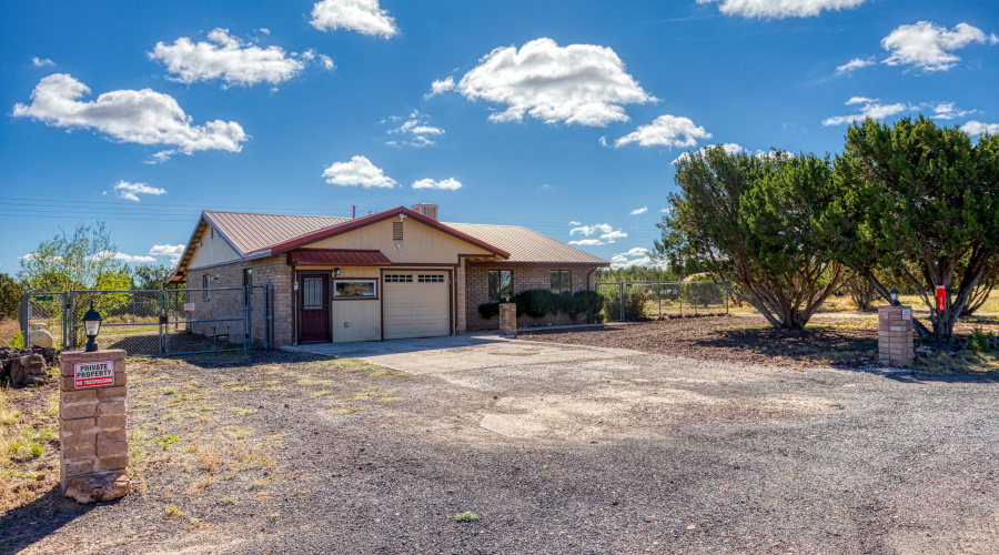 PAX_8387_AuroraHDR2019-edit