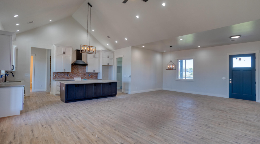 PAX_7381_AuroraHDR2019-edit-Edit-X4