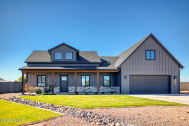 2267 Heritage Drive, Snowflake, Arizona 85937, Bedrooms, ,Bathrooms,Residential,For Sale,Heritage,258407