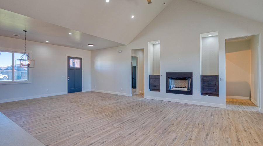 PAX_7387_AuroraHDR2019-edit-Edit-X4