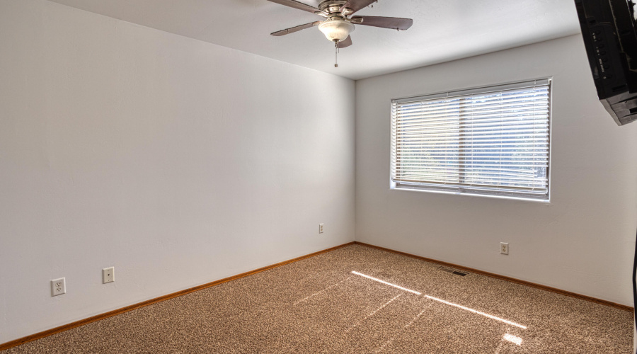 PAX_7960_AuroraHDR2019-edit