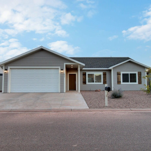 1033 E Adams St.