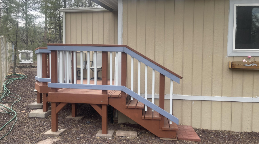2800 S White Mountain Rd 108 Side Deck