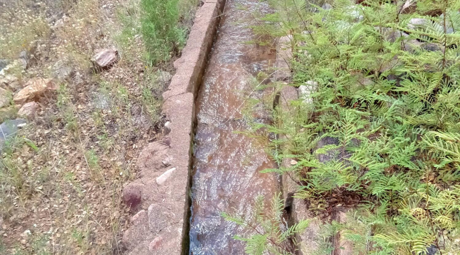 Aqueduct Flowing to Irrgn Ditch