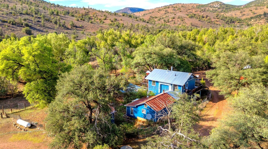 148 Acres 2-Story Hm fr SE