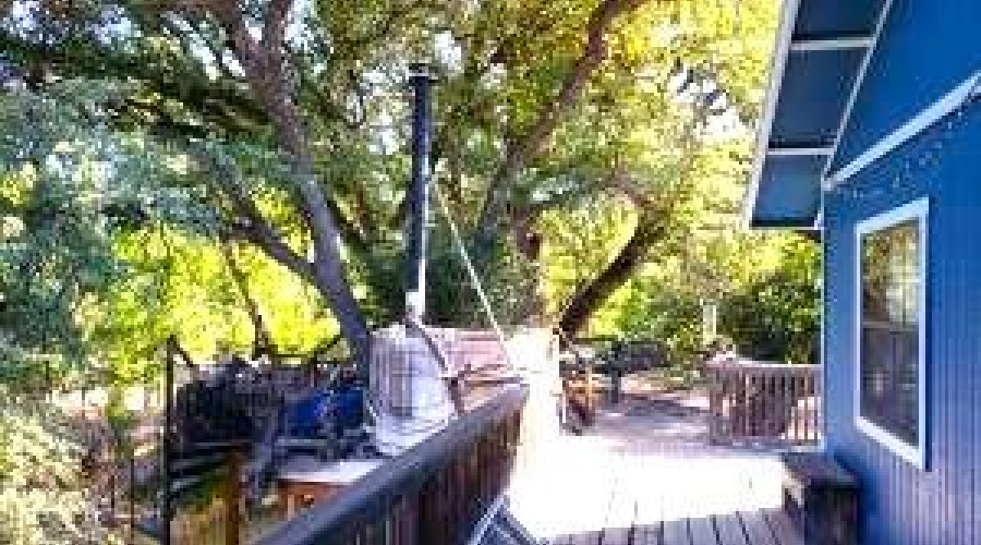 2-Story Deck & Hot Tub