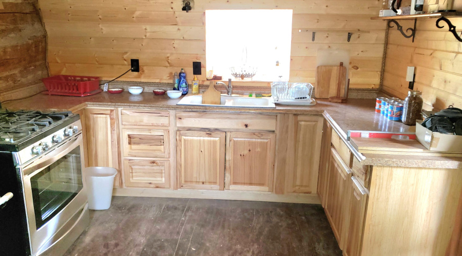 Adobe Rm Kitchen & Gas Range