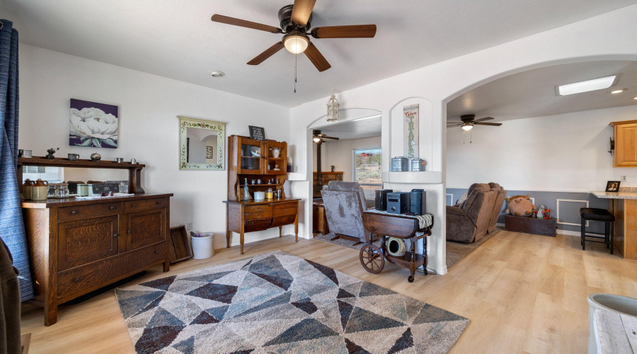 1689EagerAve-SnowflakeAZ-7