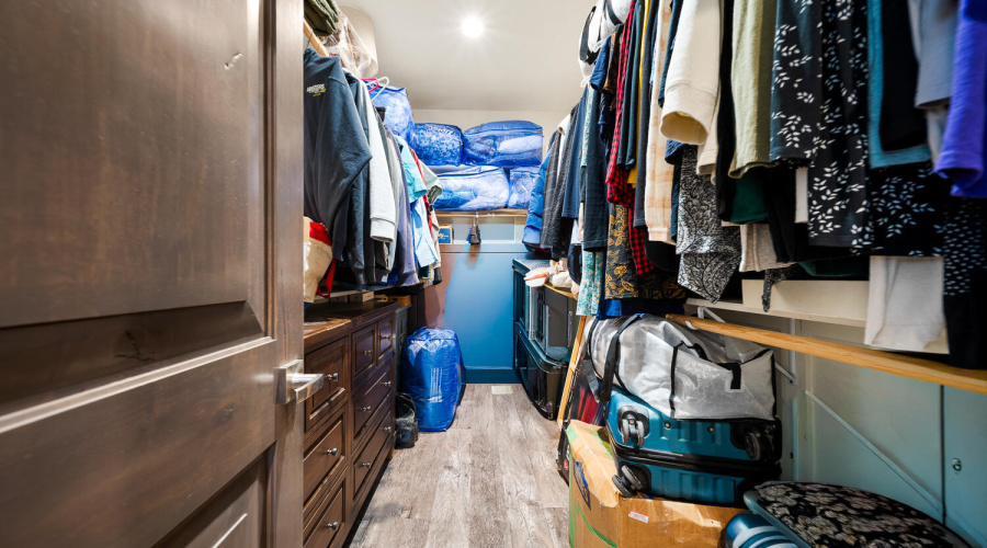 Walk-InCloset