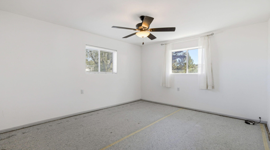 85NButlerSt-EagarAZ-10